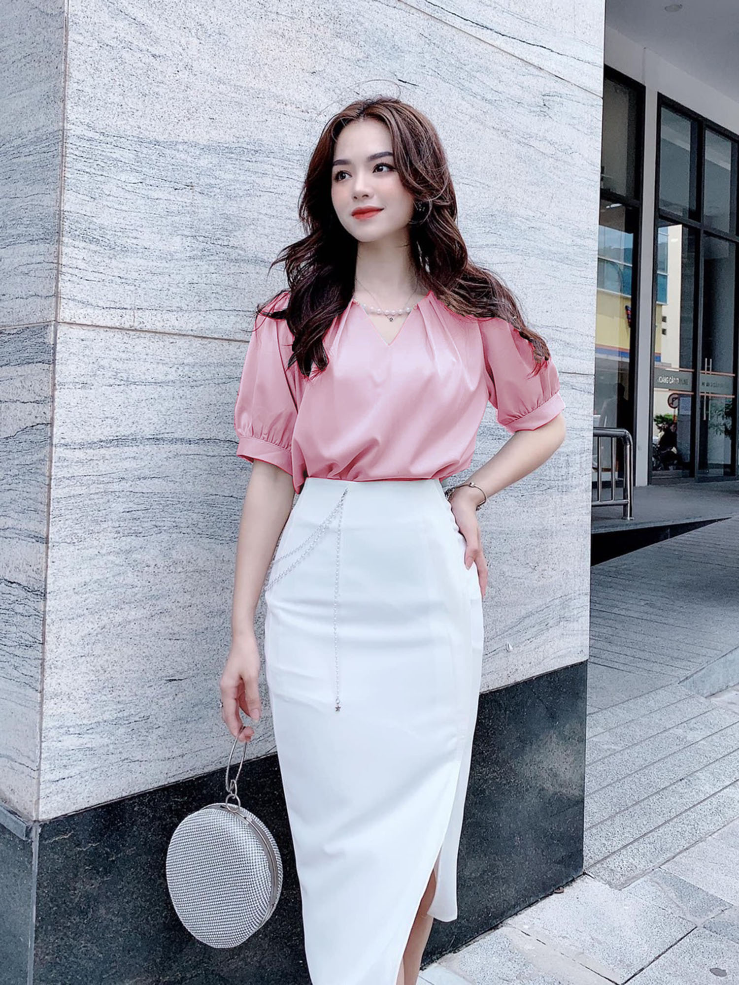 [HCM]ÁO CỔ V PHỐI CƯỜM
