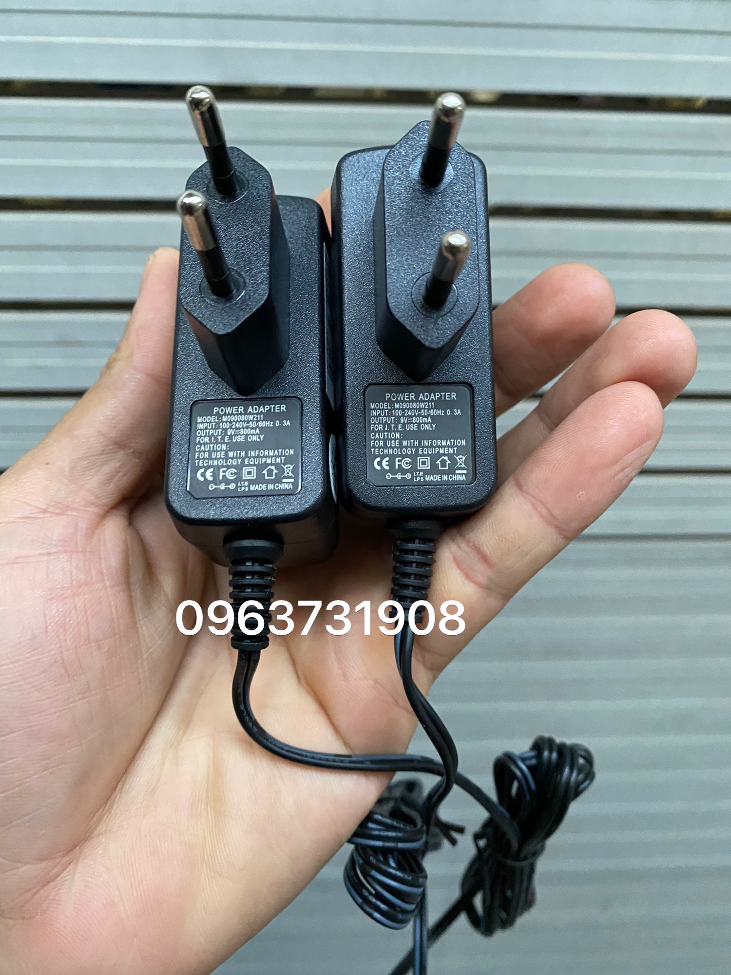 Adapter nguồn Modem wifi 9V 800mA chuẩn Totolink cung cấp