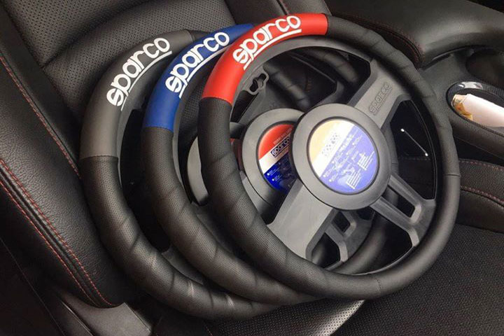 Bọc vô lăng sparco chống bám bẩn, trầy xước vô lăng tiện dụng
