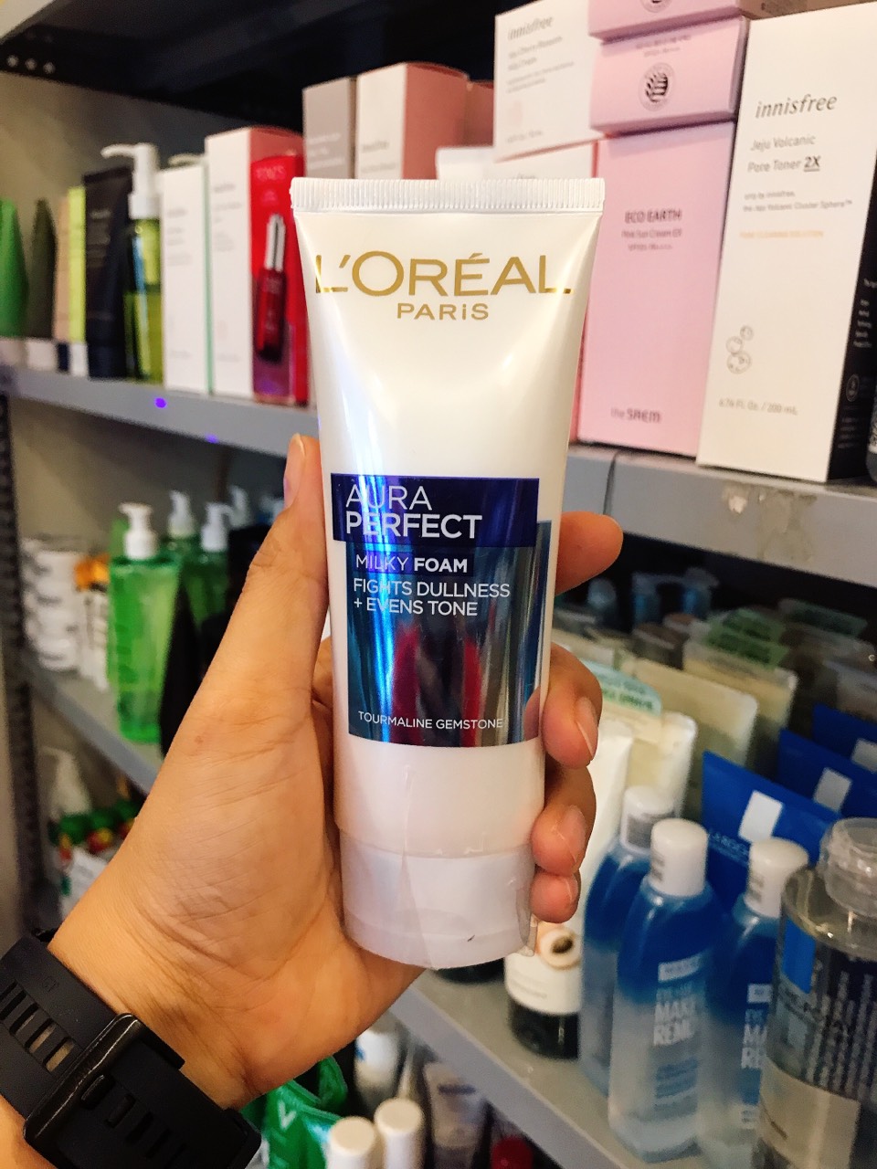 Sữa rửa mặt làm sạch và trắng mịn da L'Oréal White Perfect 100ml