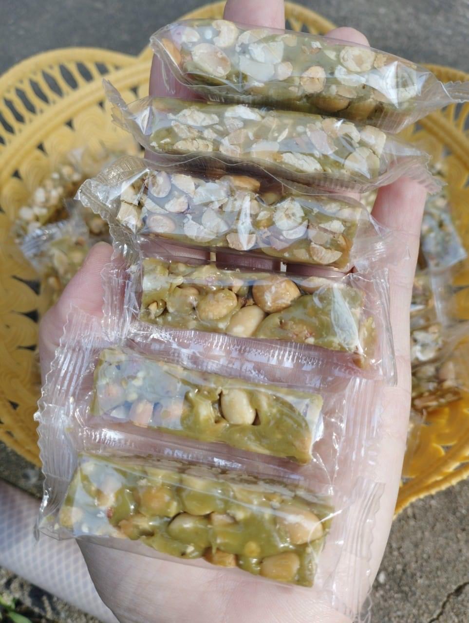1kg Kẹo đậu phộng cốt dừa vị lá dứa - Kẹo dừa giòn - Đồ ăn vặt - bánh kẹo ăn vặt - mứt tết