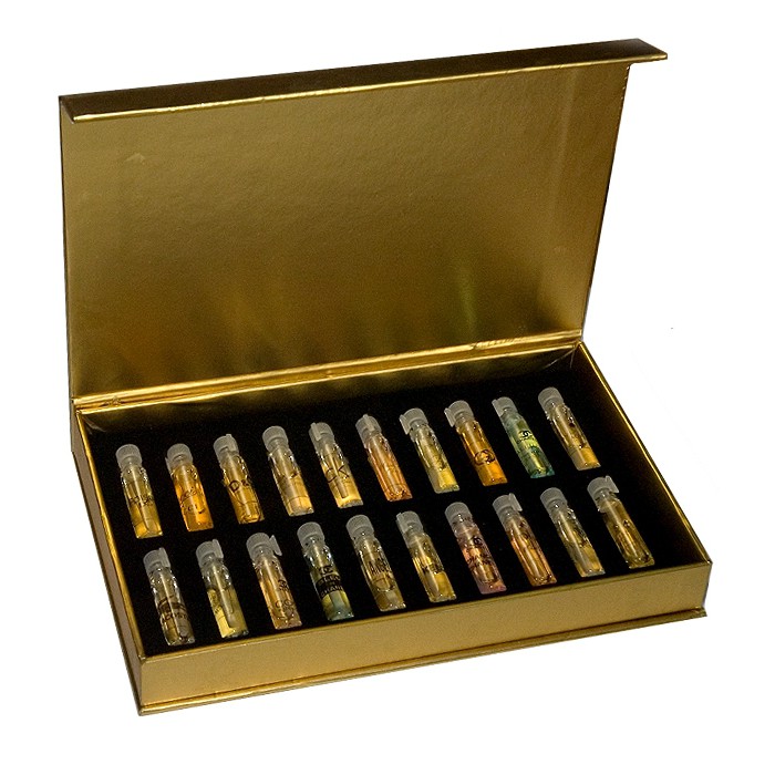 Set 20 chai nước hoa mini đủ mùi-20 chai 2ml/ chai- hộp màu trắng