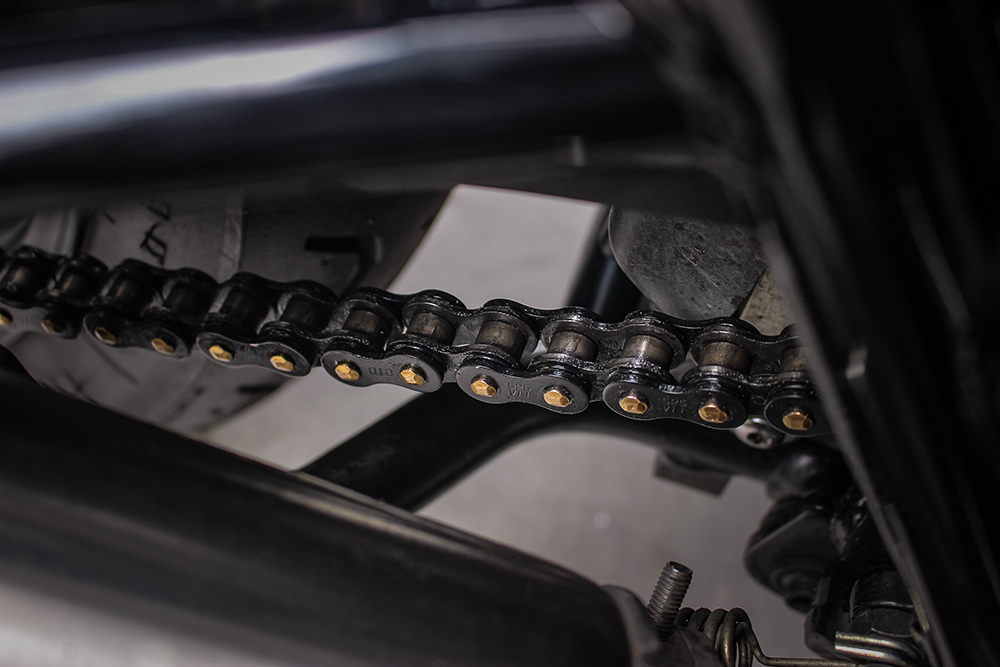 Sên moto DID 525V11-120ZB X-Ring (400-900CC) (lá đen chốt vàng)