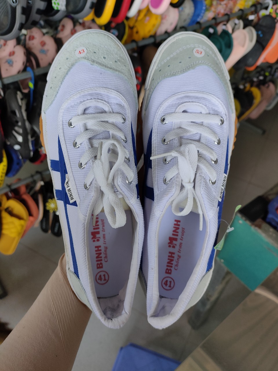 Giày Thể Dục Học Sinh | Giày Bình Minh Sọc Xanh