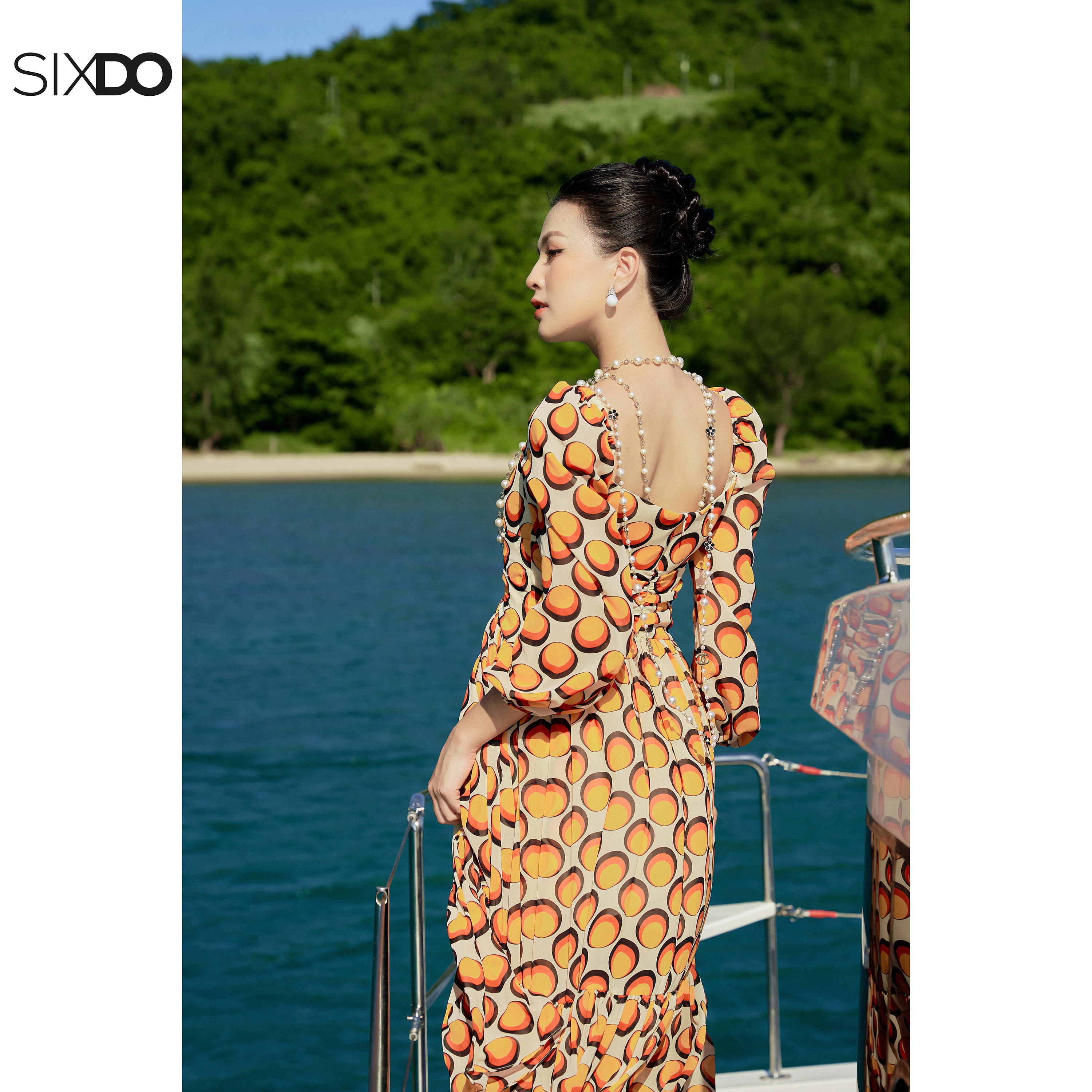 Đầm chiffon chấm bi cổ vuông SIXDO (Cream Polka Dot Midi Chiffon Dress)