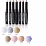 Bút sáp màu mắt TONYMOLY CRYSTAL STICK EYE SHADOW (Nhũ bạc)
