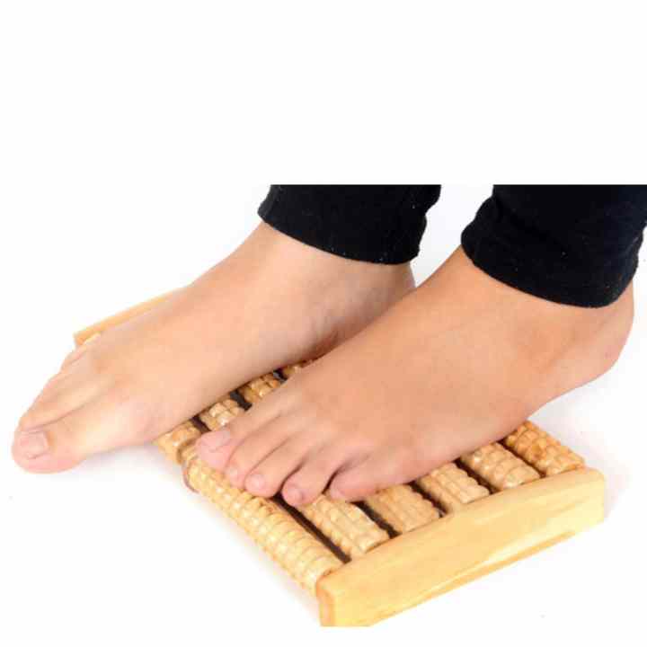 Dụng Cụ Massage Chân Bằng Gỗ + Tặng kèm 1 dụng cụ lấy ráy tai có đèn