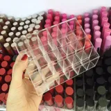 Khay đựng son mica 24 ô 01