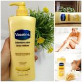 Sữa dưỡng thể Vaseline Total Moisture 725ml (Vàng)