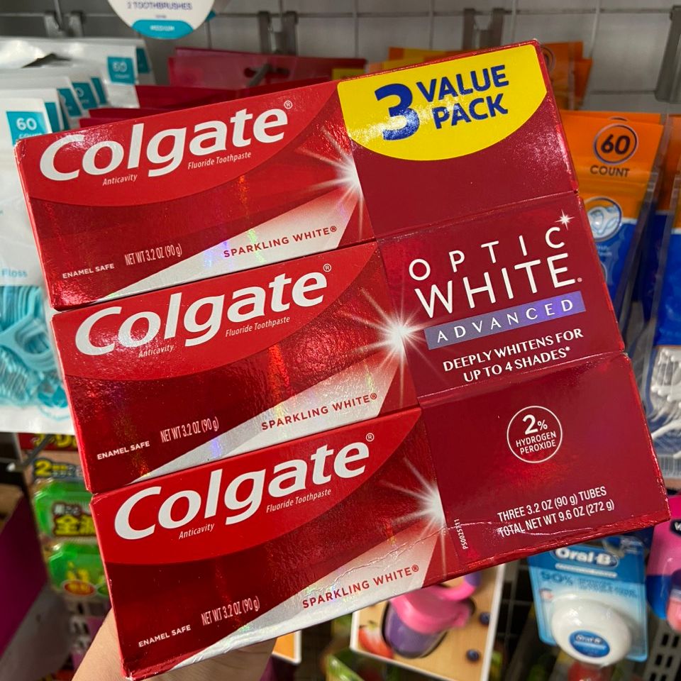 Kem đánh răng siêu trắng Colgate Optic White 119g