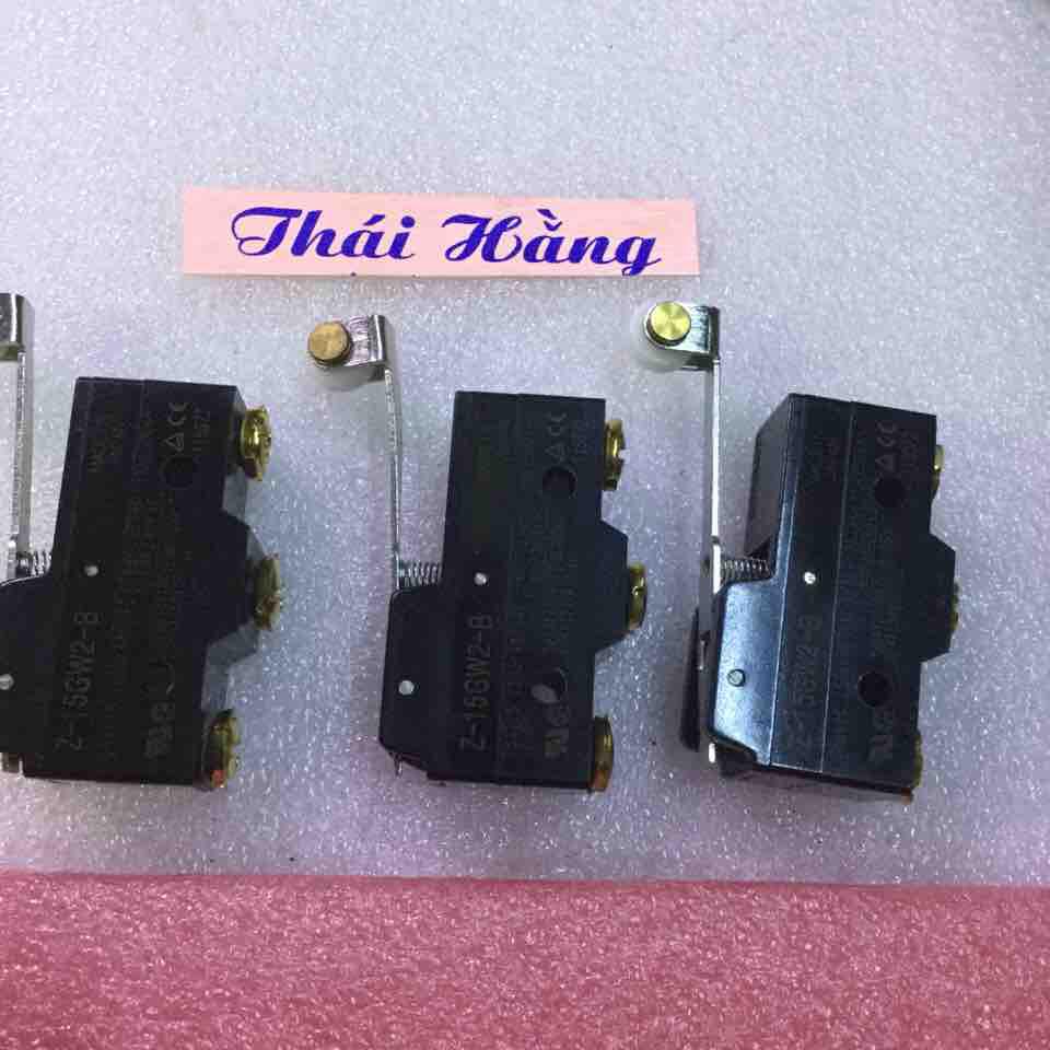 2 chiếc công tắc HT OMRON Z-15GW2-B