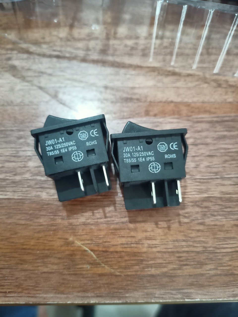công tắc nguồn  đen 30A  bộ 5 chiếc