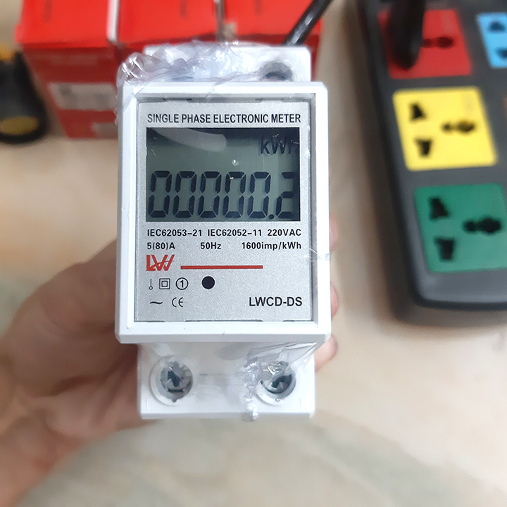 Công tơ điện tử có 1 pha 80a 220v 1 thông số