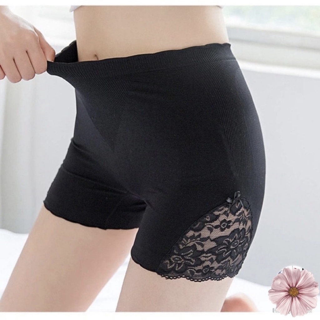 Quần đùi mặc trong váy phối ren