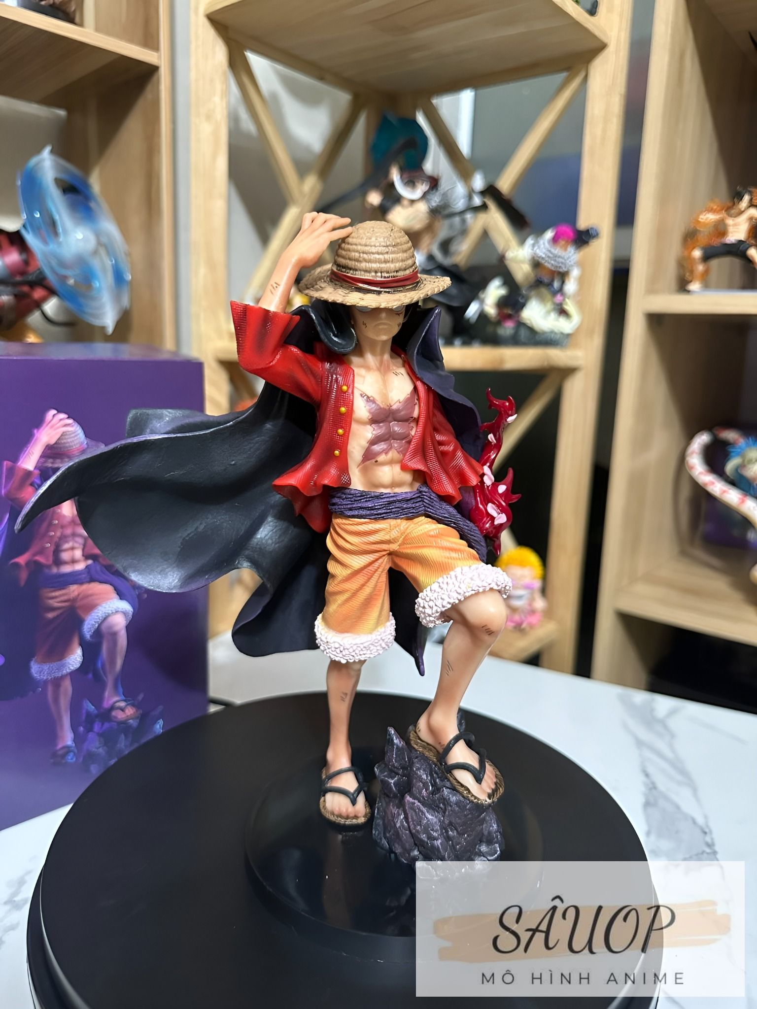 (Mô hình One Piece) Monkey D. Luffy tư thế đang bước lên để chiến đấu (Cao 25cm)