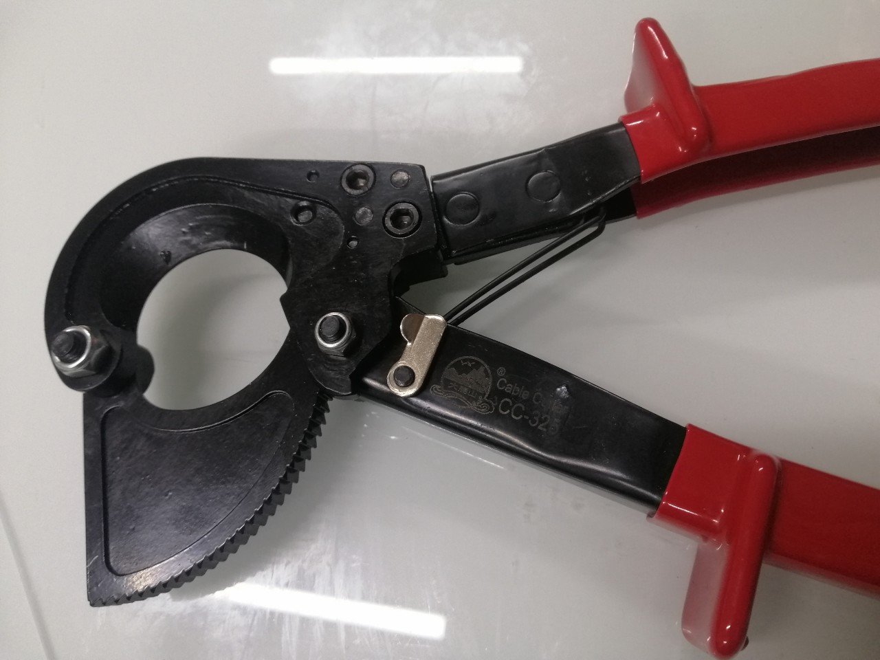 KÌM CẮT CÁP NHÔNG CC-325