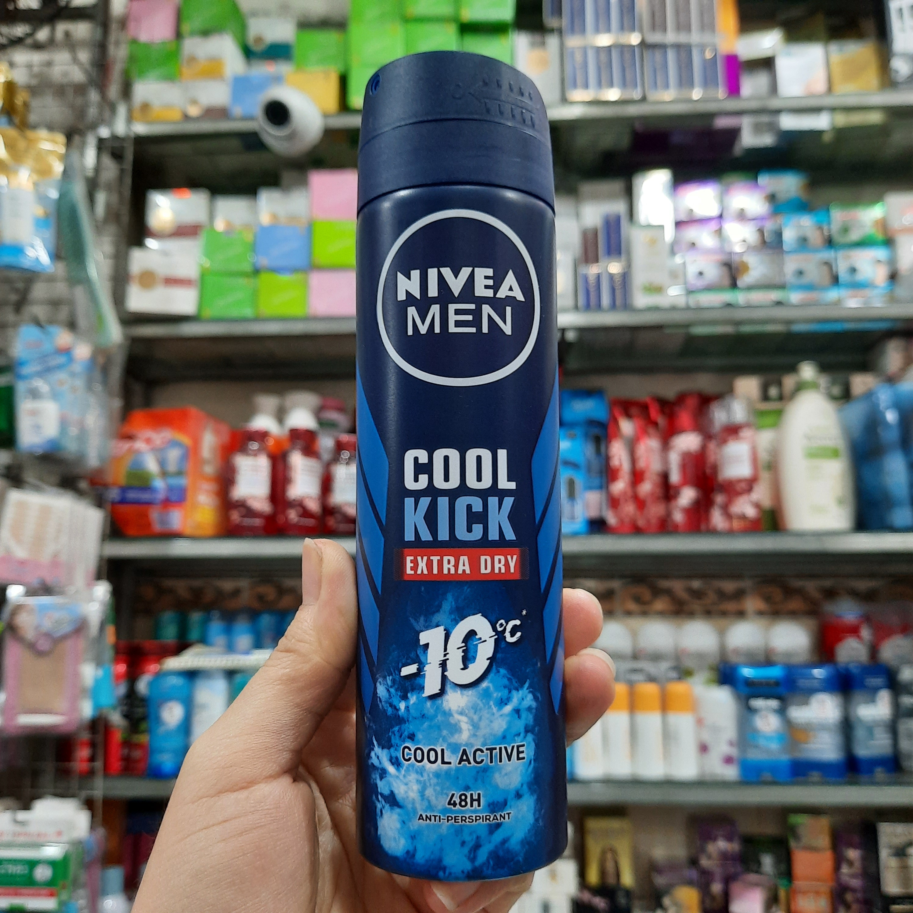 Xịt ngăn mùi Nivea Men Cool Kick mát lạnh 150ml