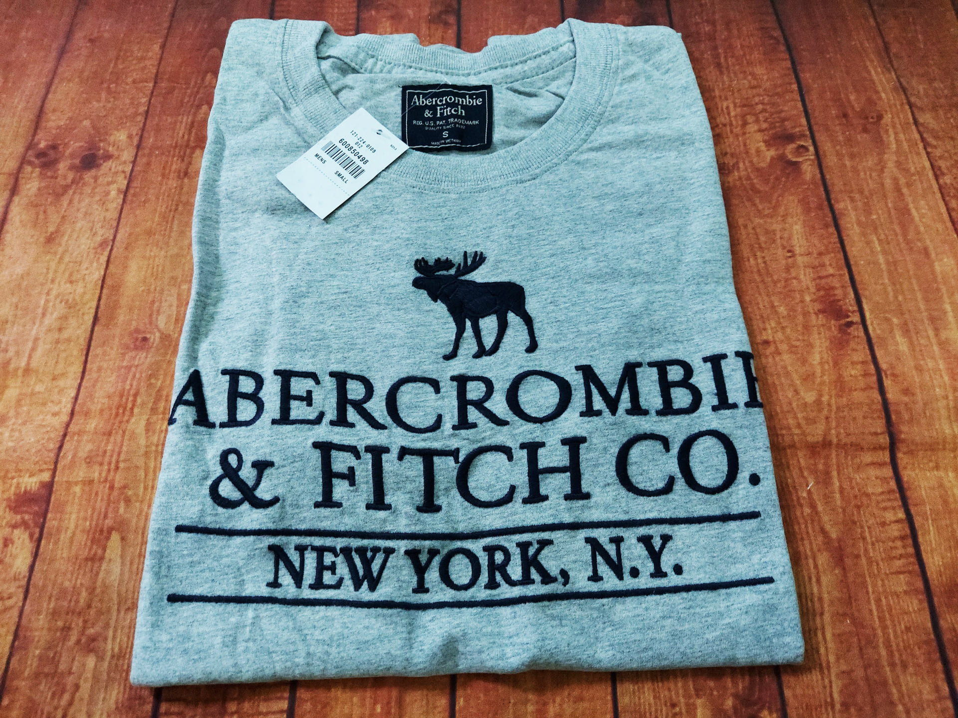 Áo thun Abercrombie & Fitch Gray