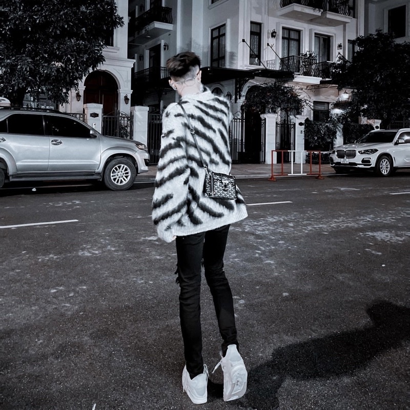 Áo len Striped form oversized