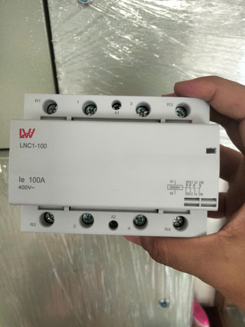Khởi động từ contactor 4P CHINT, LW 2NO-2NC 220V 63A -100A