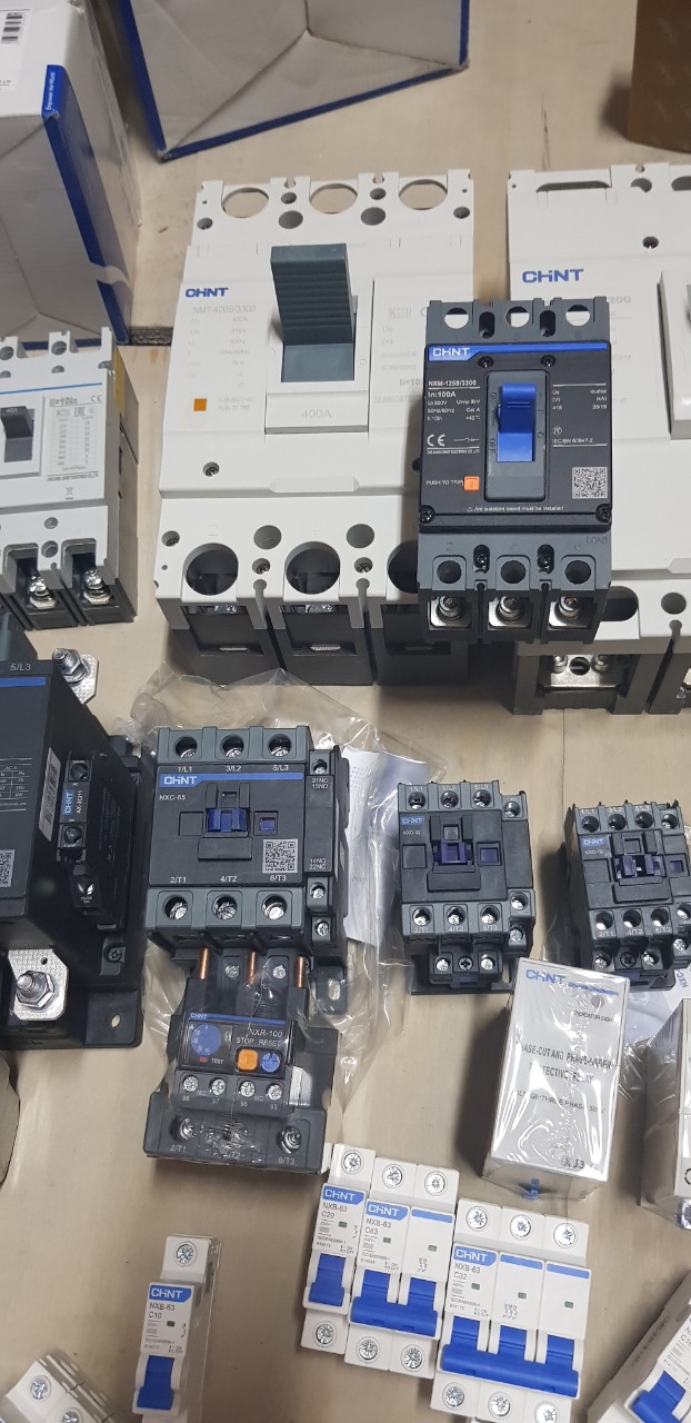 Khởi động từ  Chint  3P 100A-( NXC-100 220v-380v)