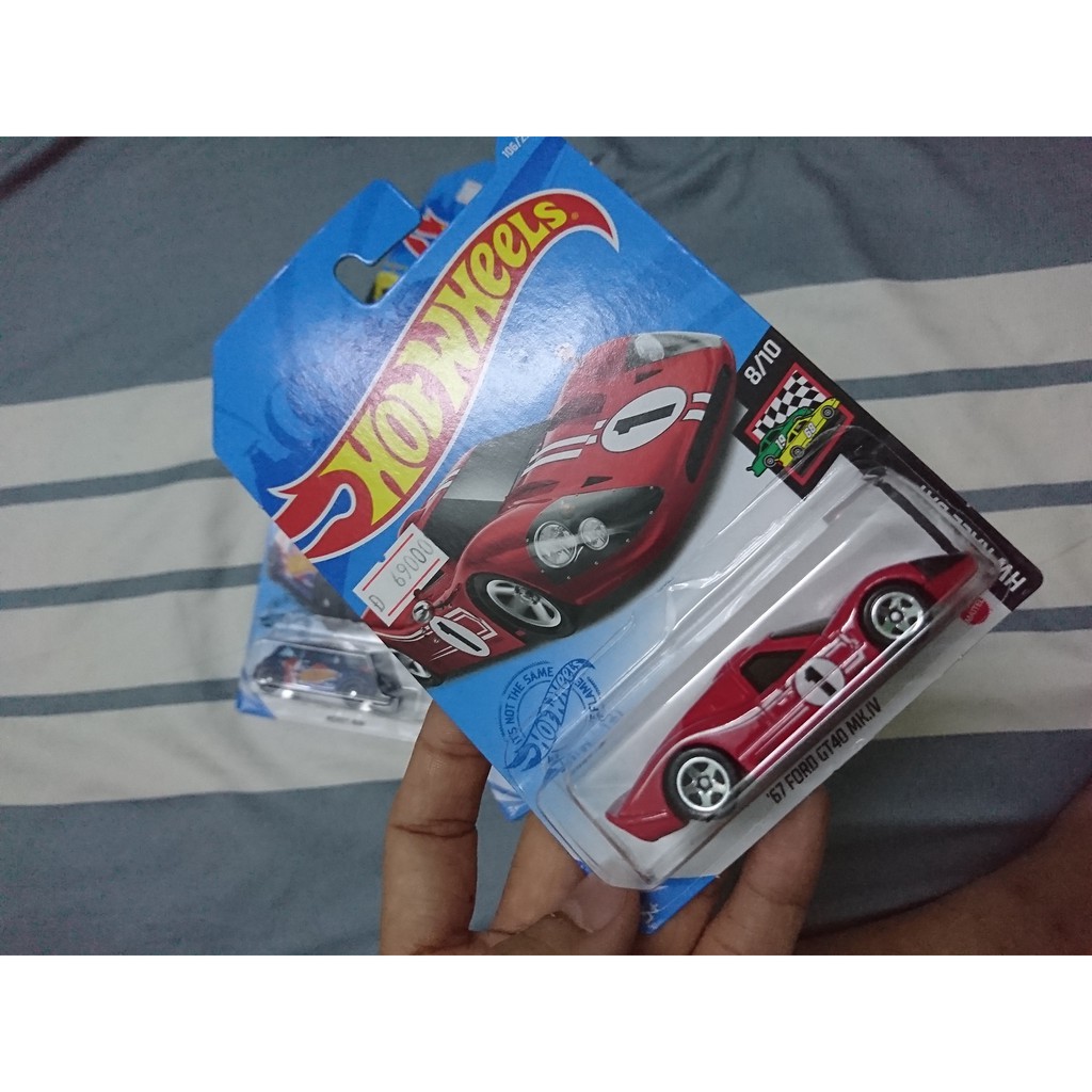 Xe Hotwheels 67 Ford Gt40 Mk.Iv