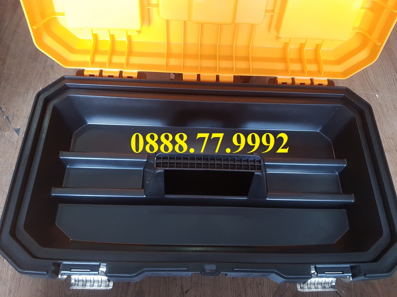 Thùng đựng đồ nghề 20 inch (Khoá kim loại) Ingco PBX2002