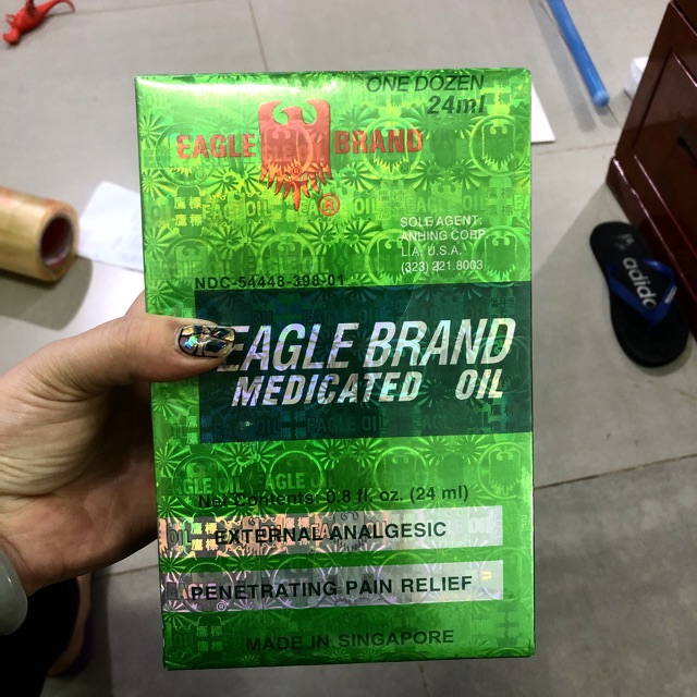 [HCM]Dầu Gió Nước Xanh 2 Nắp SingaPore Eagle Brand 24ml
