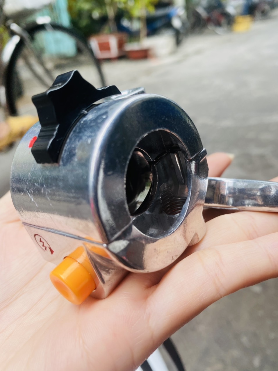 CÙM CÔNG TẮC CUB 81 ( KHÔNG ĐỀ - CÓ ĐỀ )
