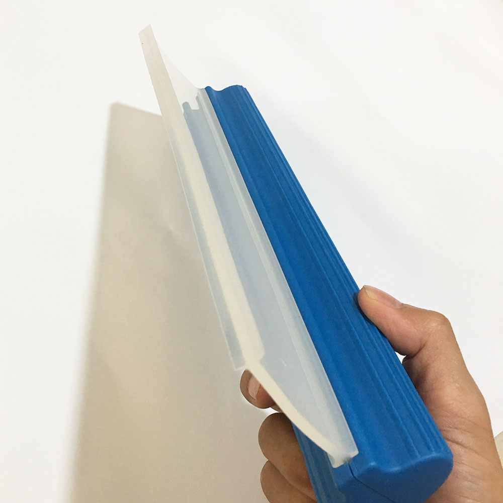 Gạt Nước Rửa Xe Lưỡi Silicone (30cm X 10cm)