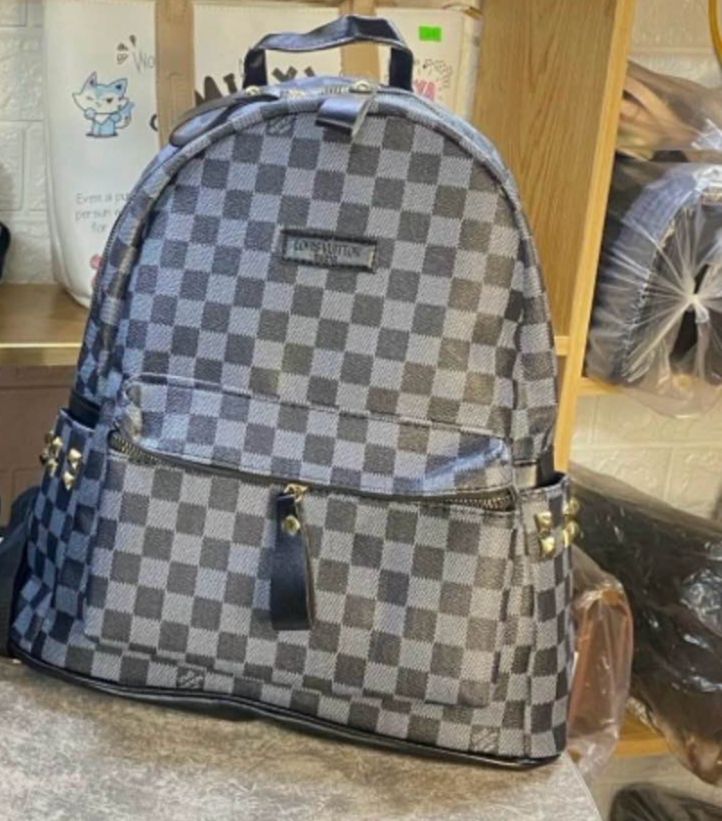 Balo đinh,balo thời trang đi học size 40