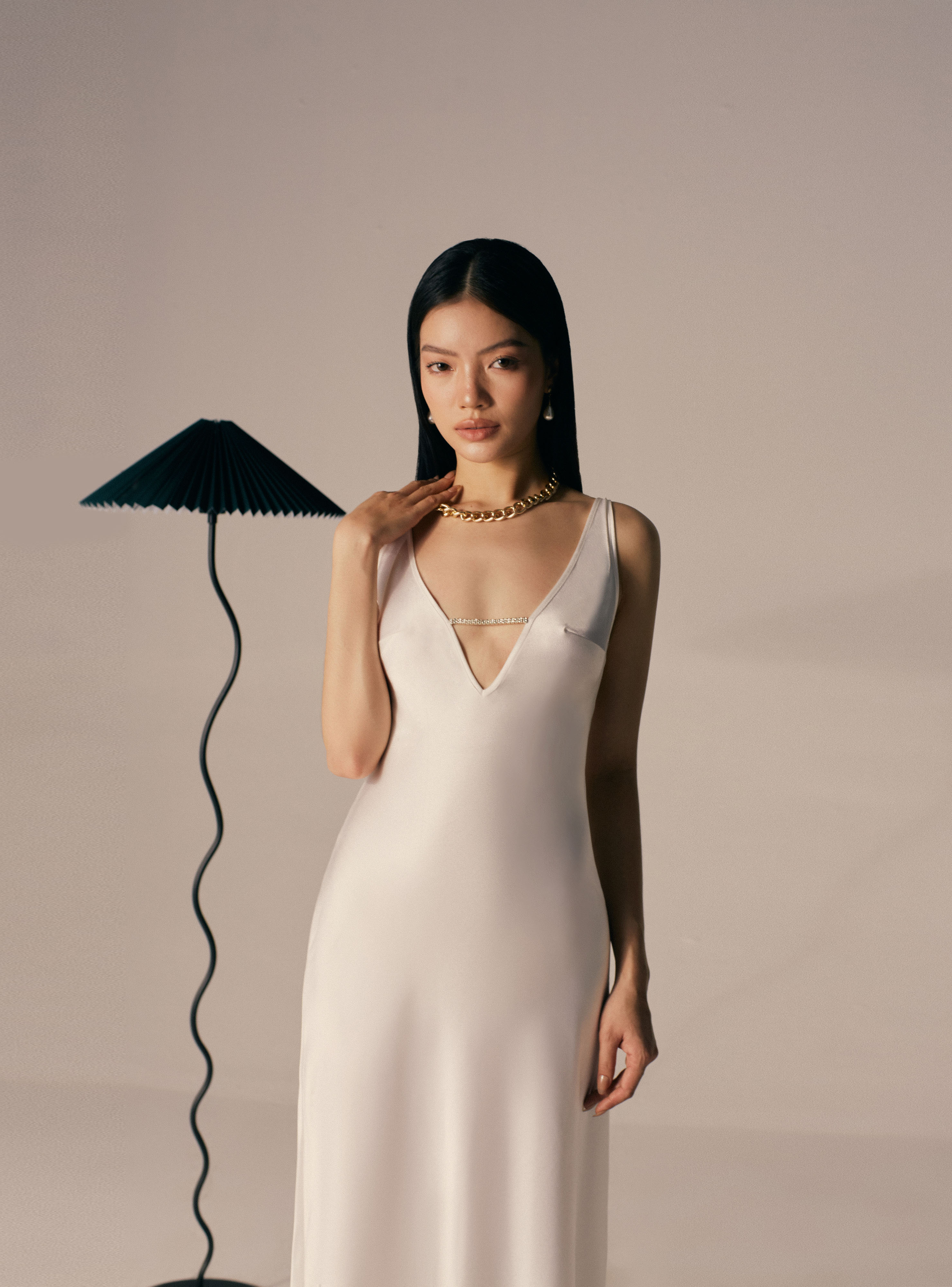 NUDIEYE - Đầm lụa dài đính đá Audrey Maxi Dress
