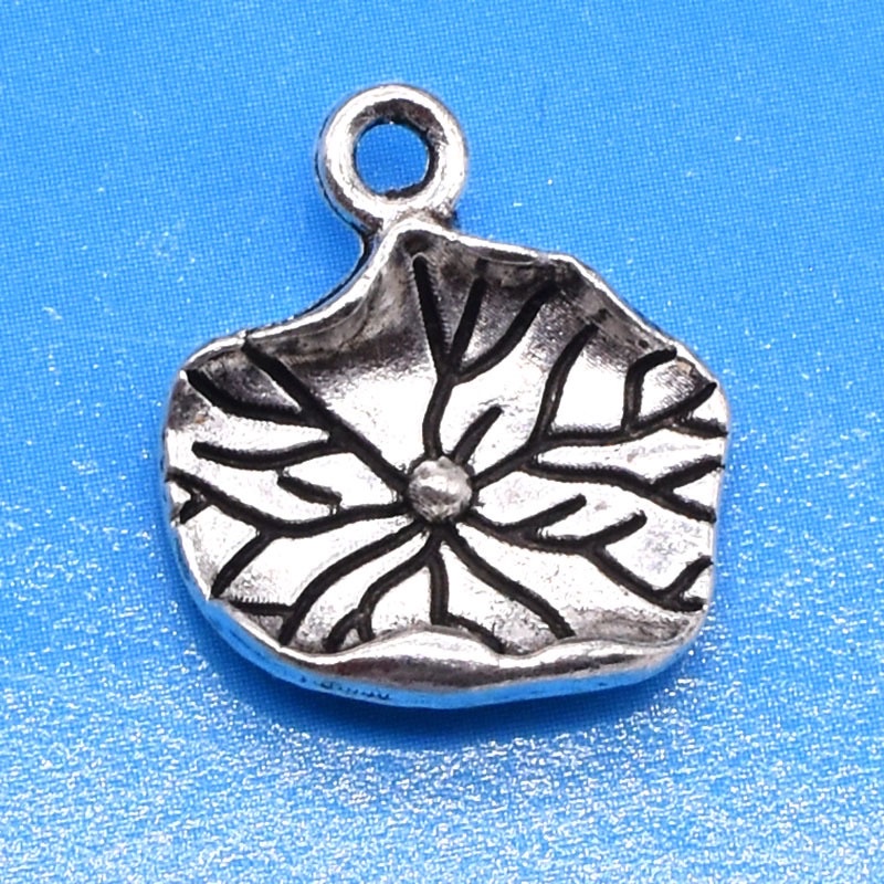 Charm lá sen - KL162