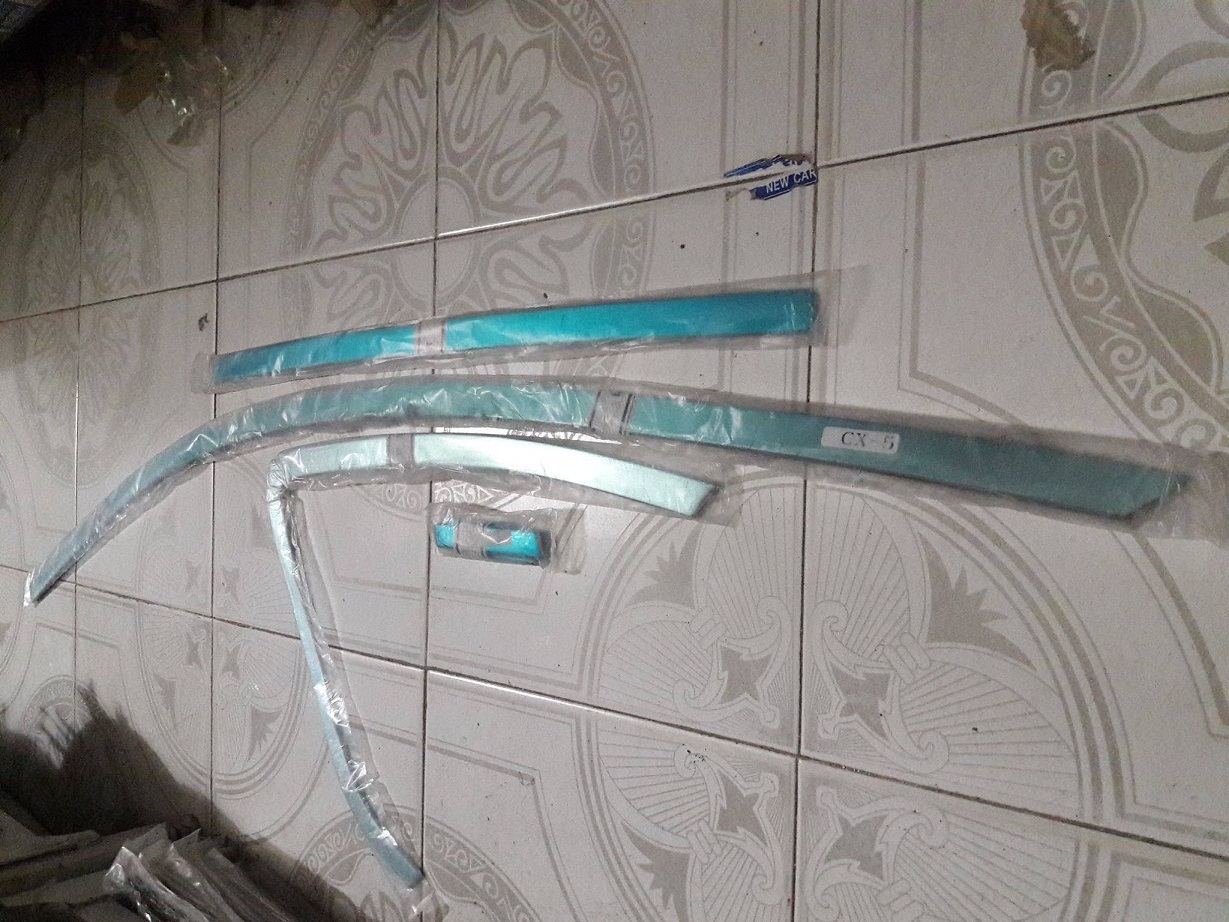 Bộ 8 nẹp viền cong kính inox xe mazda cx5 các đời 2014 đến 2022