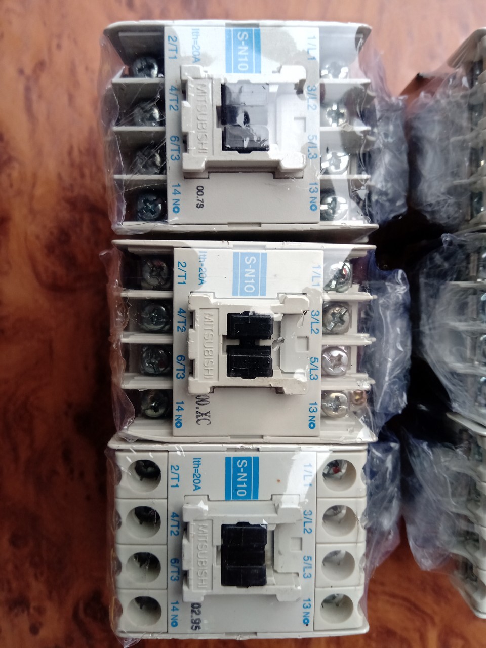 CONTACTOR NHẬT BẢN 10A 11A