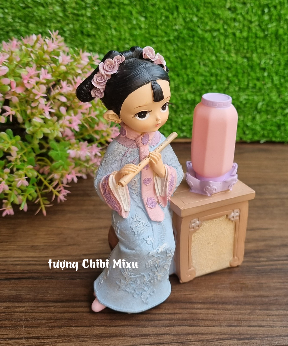[HCM]Tượng thiếu nữ cổ trang ngồi thổi sáo dưới đèn