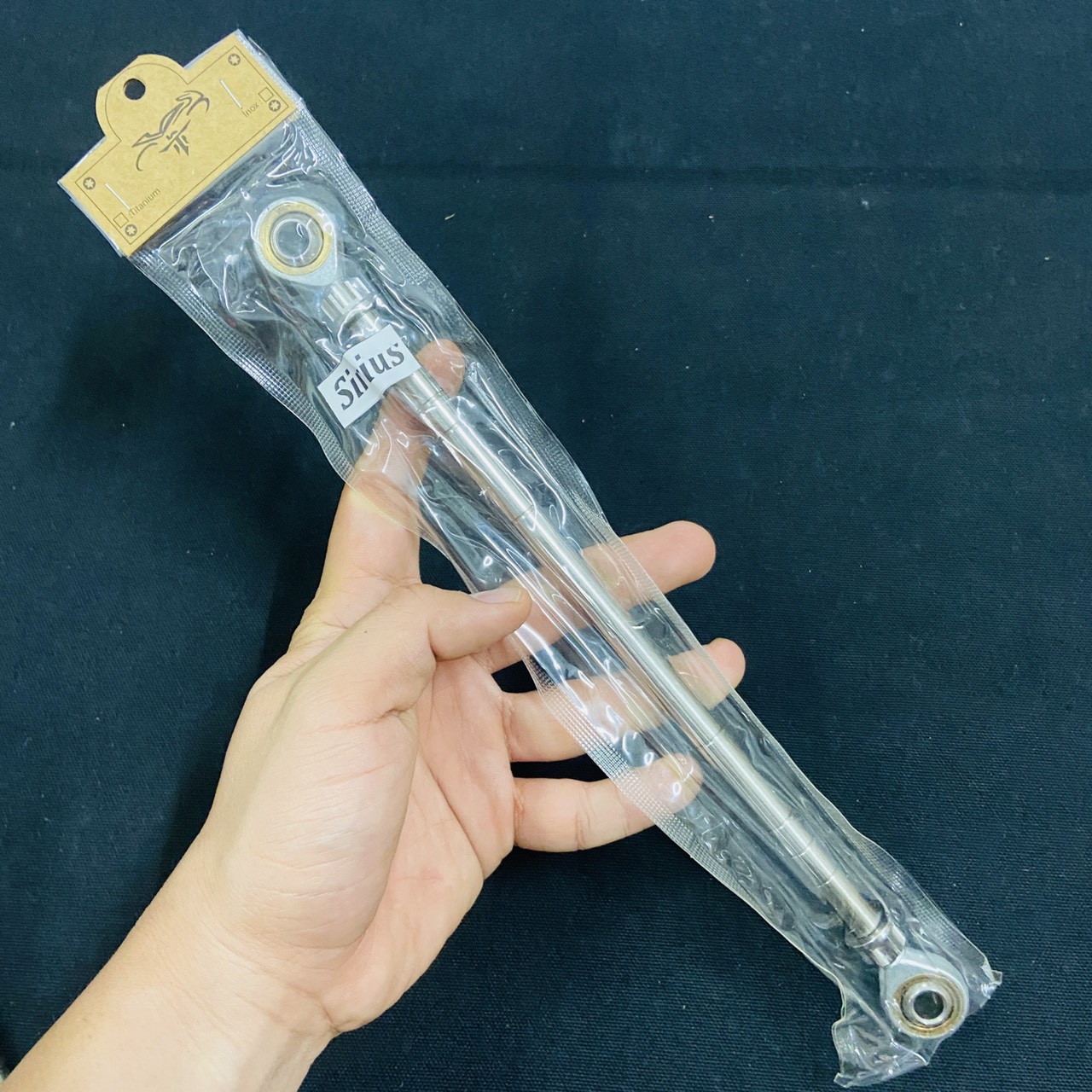 Pas giữ má đùm cho yamaha sirius full inox sáng bóng, sang trọng