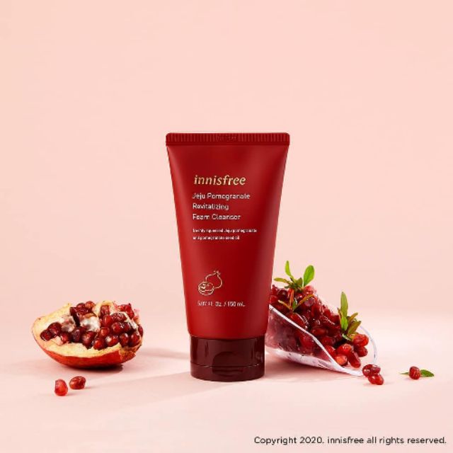 Sữa rửa mặt sáng da Innisfree triết xuất lựu đỏ