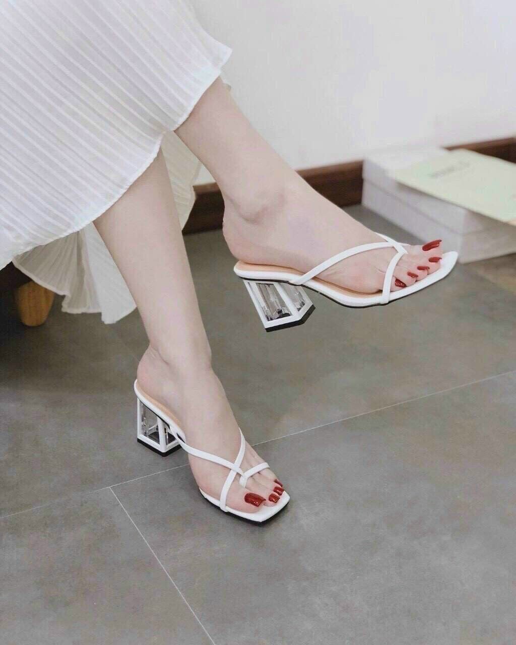 Dép cao gót/dép guốc nữ đế cao 7p pha lê cực hot.