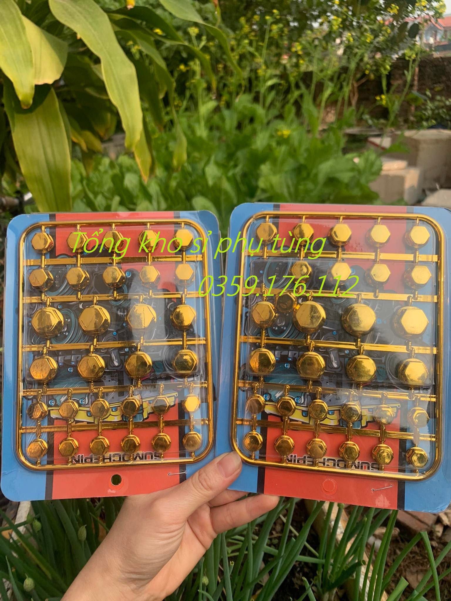 Chụp ốc nhựa gắn xe