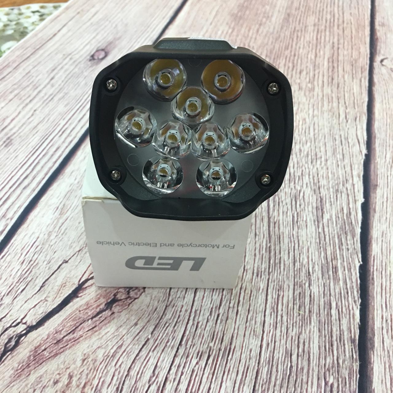 ĐÈN TRỢ SÁNG 9 LED
