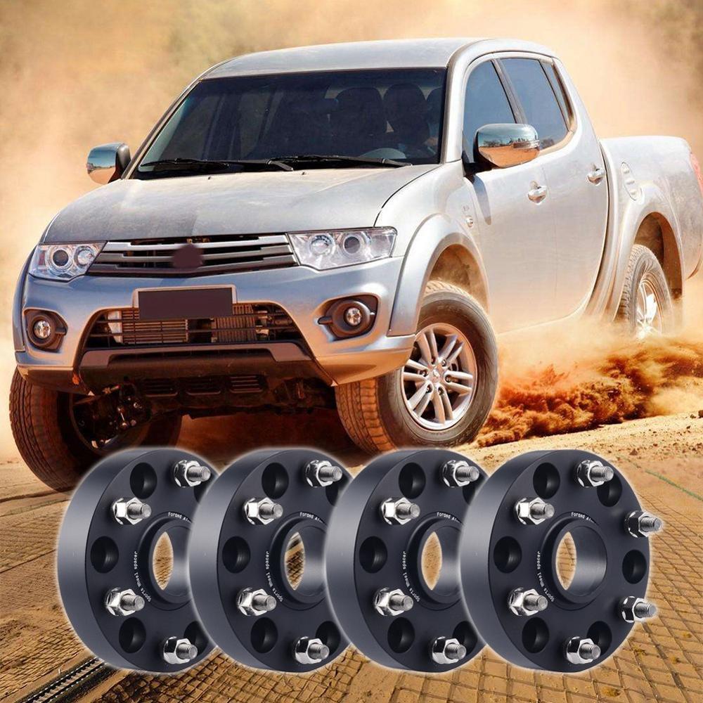 Miếng đệm lốp xe Mitsubishi Triton (Wheel Spacers). Tăng độ rộng của lốp, giảm nghiêng xe chống lật khi vào cua, cho phép lắp bộ má phanh lớn hơn, lốp rộng hơn và to hơn, tạo phom dáng thể thao mạnh mẽ