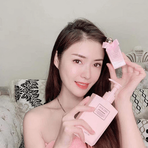 Sữa Tắm Weilaiya Hồng - Xanh
