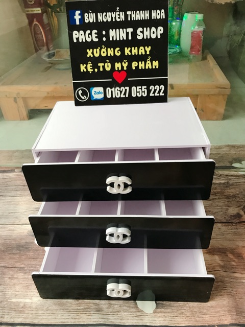 kệ tủ đựng đồng hồ kính mắt đen 3 tầng