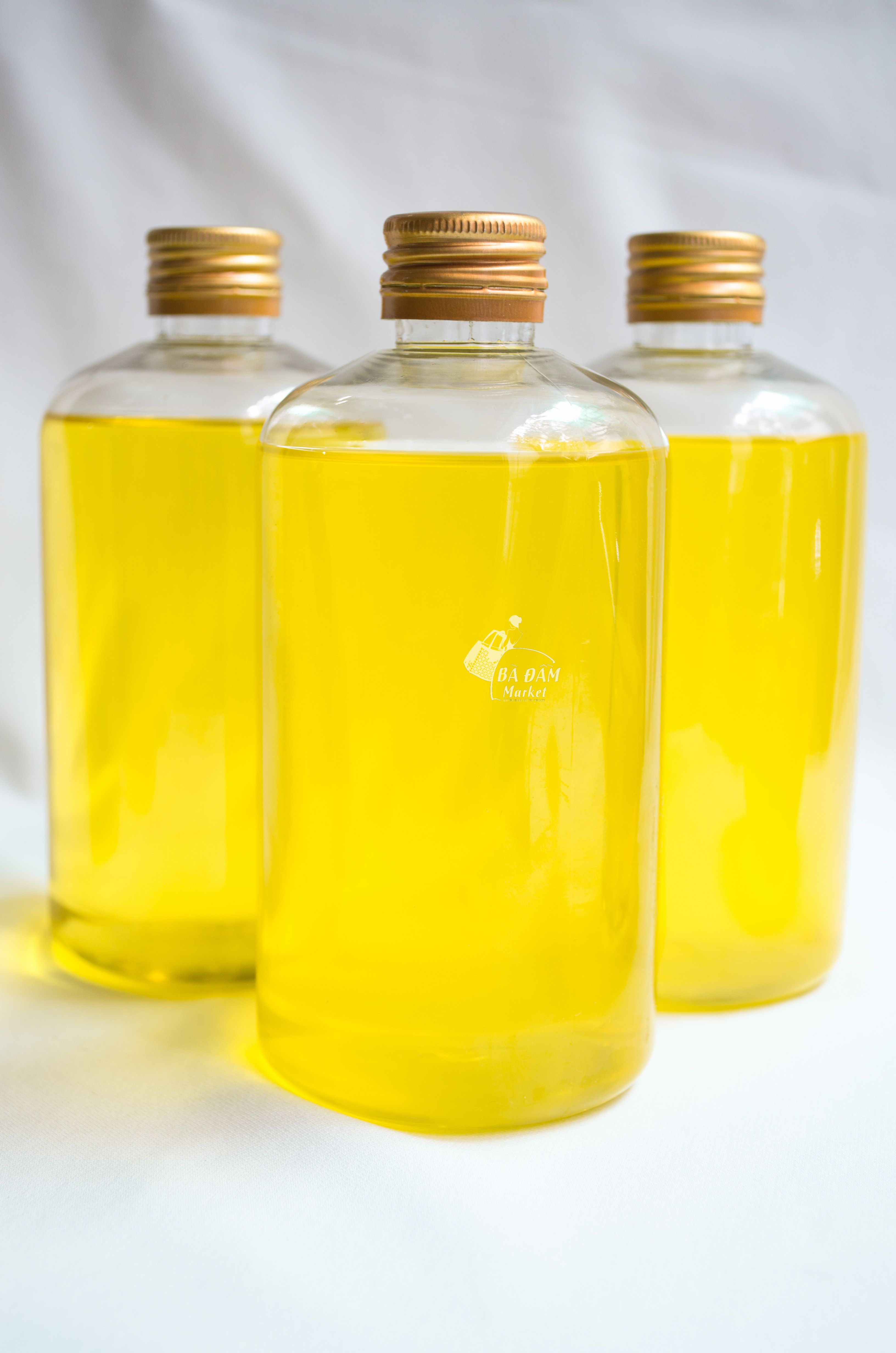 Dầu phộng ép thủ công đậu sẻ Bình Định 900ML