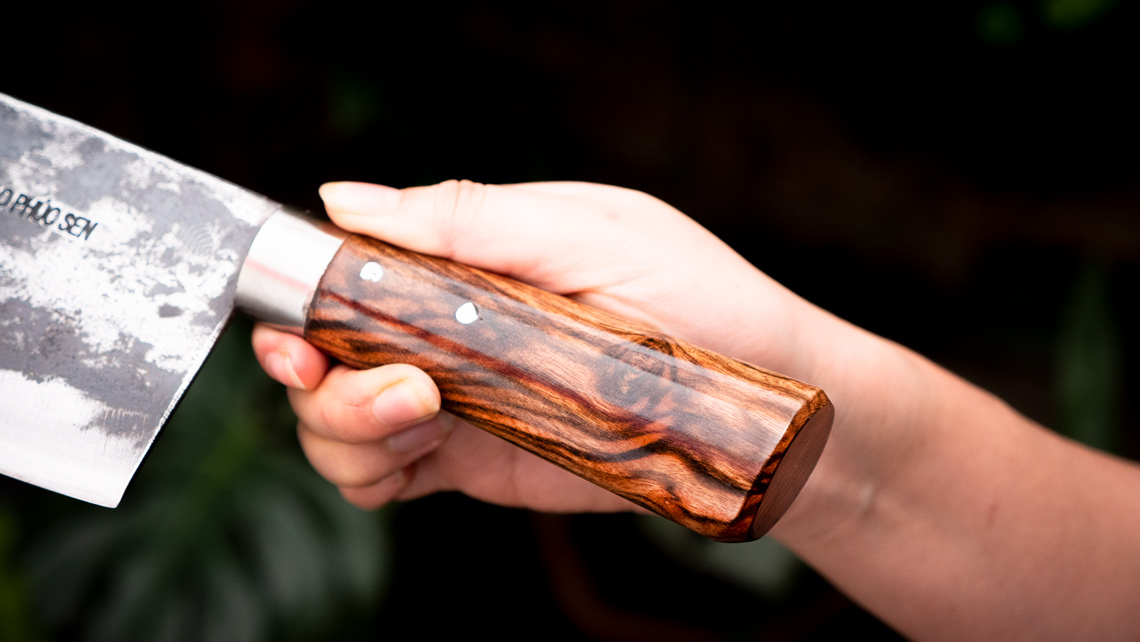 Dao chặt gà nhíp xe rèn thủ công - G04