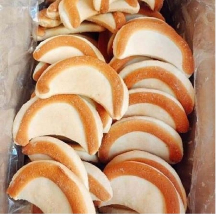 500G Bánh Lưỡi Liềm Bơ Sữa - MAXIFOOD