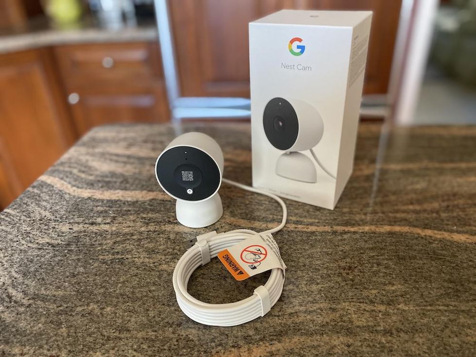 camera quan sát google nest cam indoor 2