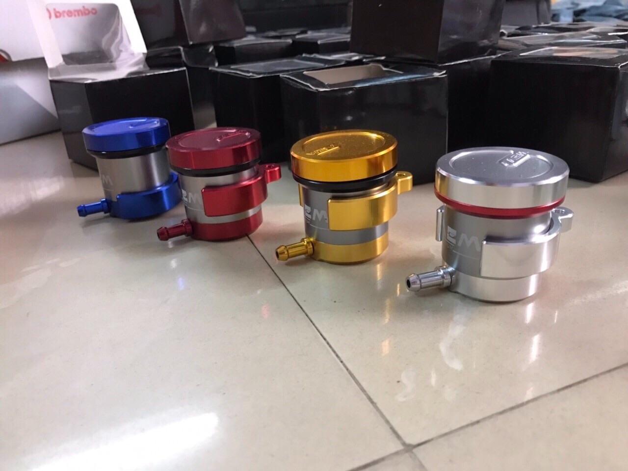 BÌNH DẦU AEM TITANIUM MÀU ĐỎ