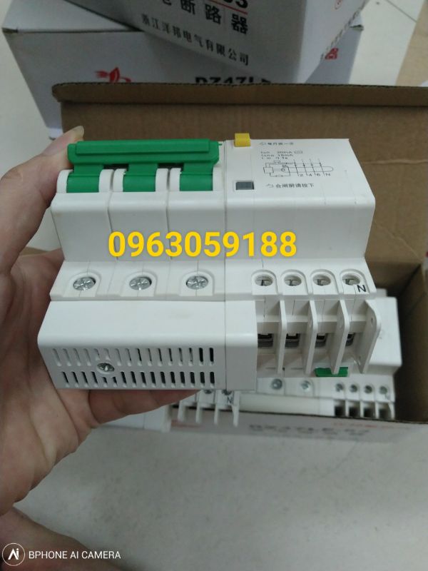 Aptomat chống giật 3 pha 32A